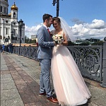 Очаровательная Даша в легком летнем свадебном платье Венера.