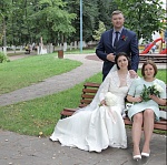 Очаровательная Виктория в атласном свадебном платье со шлейфом Julius Bridal