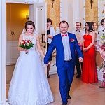 Прекрасная и утонченная невеста в свадебноем платье Милена