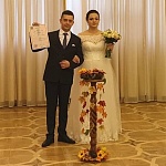 Невеста Москва 2019. Невеста Карина в свадебное платье с кружевными рукавами Голант Карен