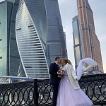 Невеста Светлана в свадебном платье цвета пудра Амелия 