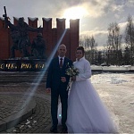 Максим и Ольга, на невесте нежное Белое платье Золушка
