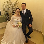 Невеста Москва 2019. Невеста Карина в свадебное платье с кружевными рукавами Голант Карен